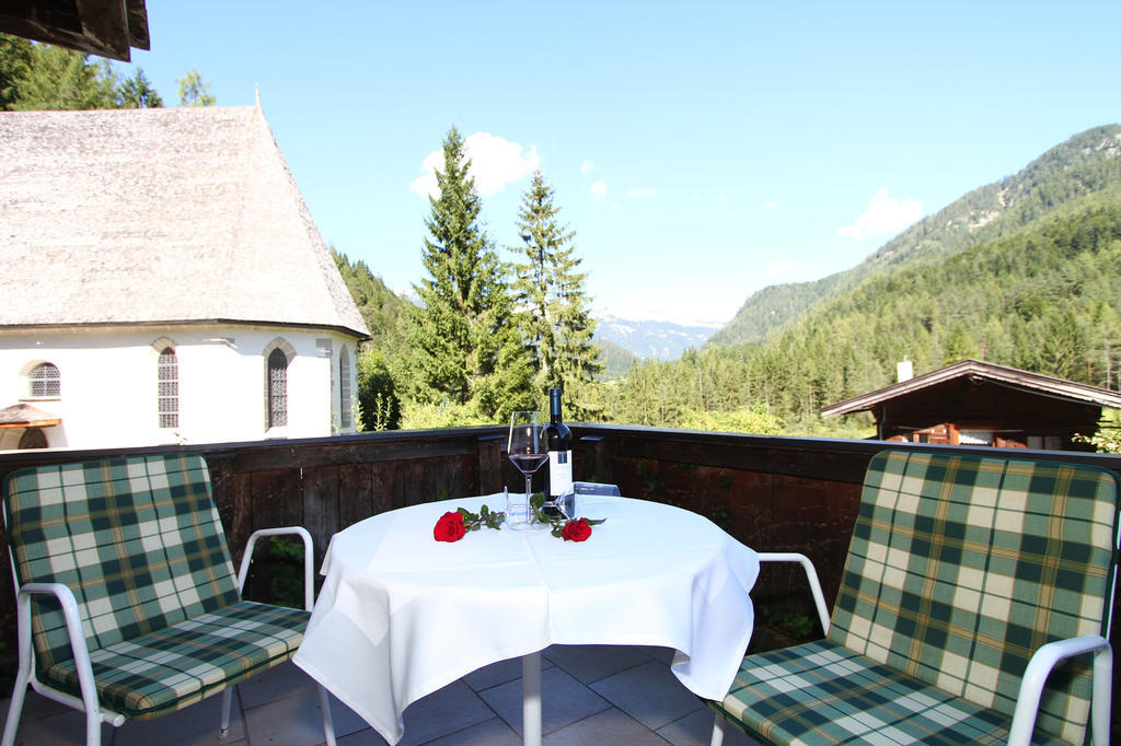 Gasthof St. Adolari Sankt Ulrich am Pillersee Room photo